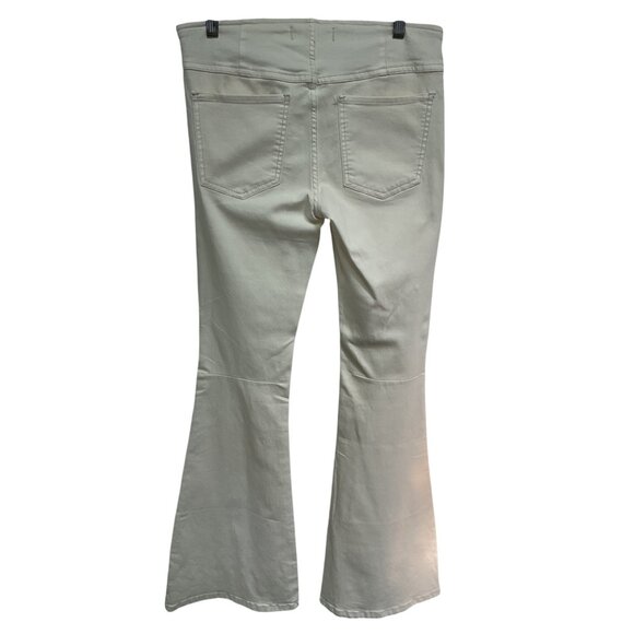 Free People Ivory Stretch Flared Jeans Size 27 Cotton Blend Womens NWT - Picture 3 of 6